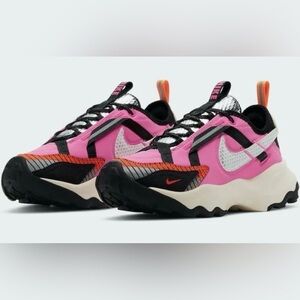 Nike TC 7900 LX
3M Pink Blast (Women's) - 8.5
